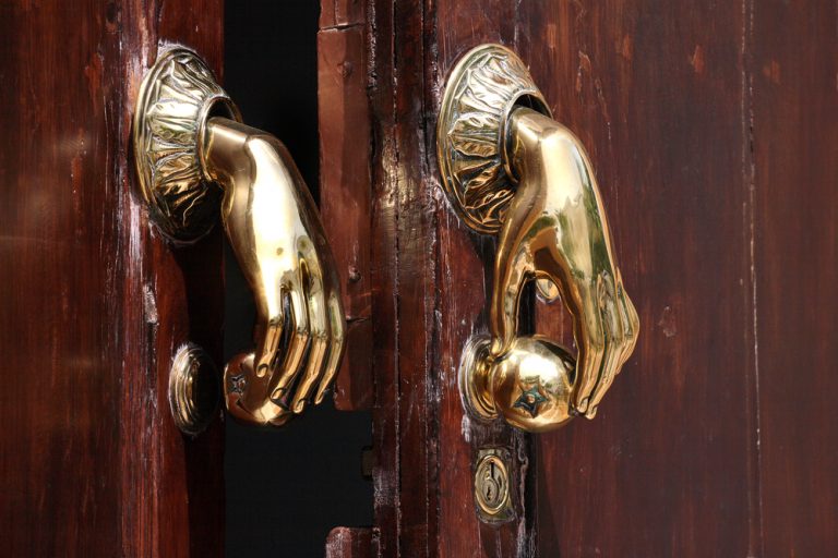 maçaneta para porta-enfeites para portas