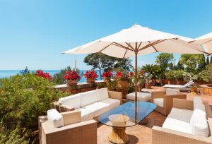 Os 4 melhores ombrelones para o terraço