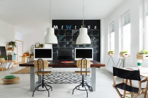 Qual é a melhor localização de uma mesa de estudos?