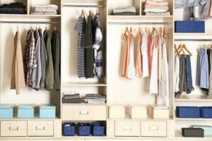 Dicas para ajudá-lo a organizar seu guarda-roupa de verão