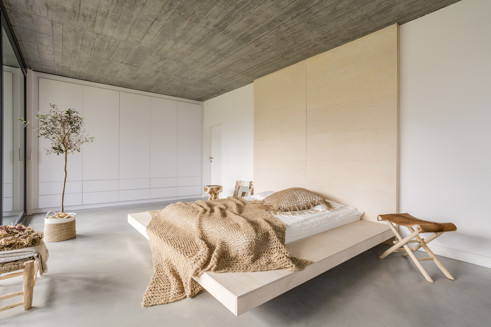 quarto com cores terra-cores quentes na decoração
