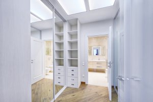 Algumas dicas para organizar um closet