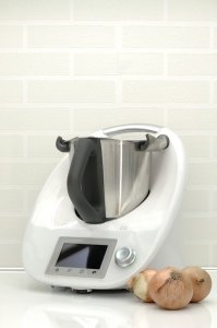 Como escolher um robô de cozinha que atenda às suas necessidades