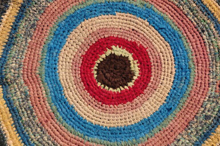 Tapetes de bolas de feltro