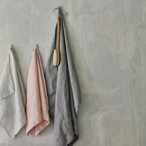 Acessórios vintage da Rowen & Wren no seu banheiro