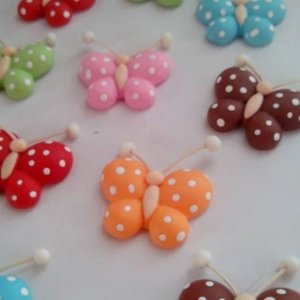 Crie borboletas com vários materiais