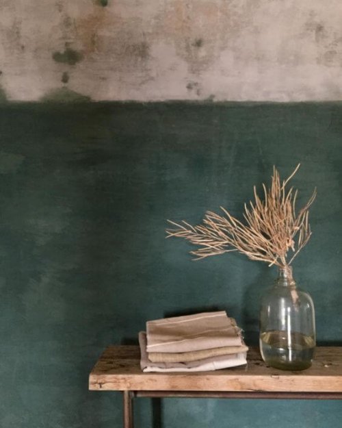 Parede no estilo Wabi-sabi