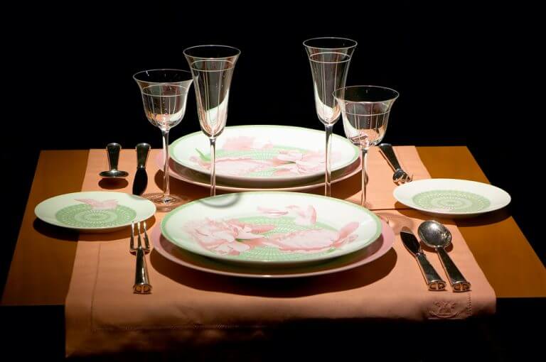 Colocar a mesa de acordo com a etiqueta: o que saber