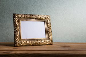 Molduras de madeira com estilo vintage para a sua sala