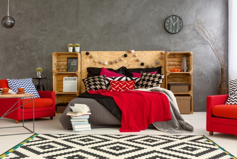 Tons violetas e avermelhados