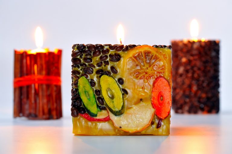 Inclua velas aromáticas-deixar a sua casa perfumada