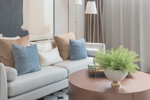 Busque a melhor combinação de cores para combinar as almofadas