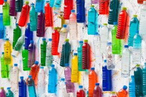 5 usos para as suas garrafas plásticas