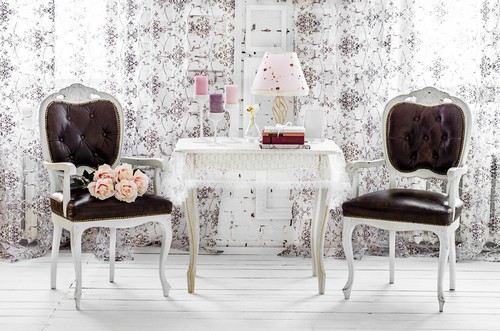 Materiais e móveis do estilo shabby chic