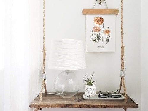 Mesas de cabeceira suspensas