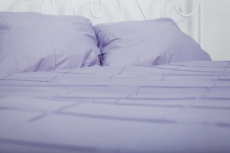 Escolha os lençóis da cama de acordo com a época do ano