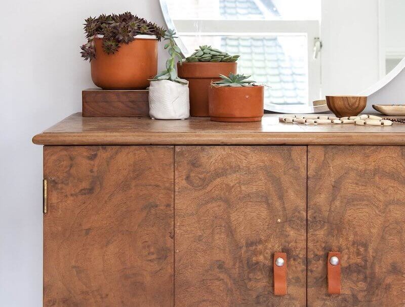 Puxadores de couro no quarto