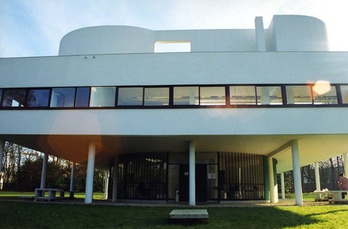 A Villa Savoye é uma autêntica "Máquina de habitar"