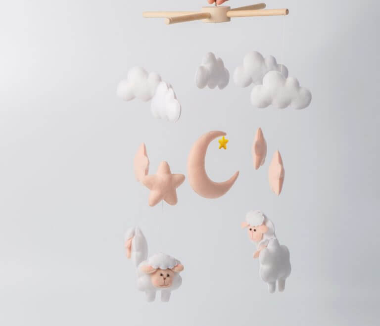 passos para fazer um móbile para bebês