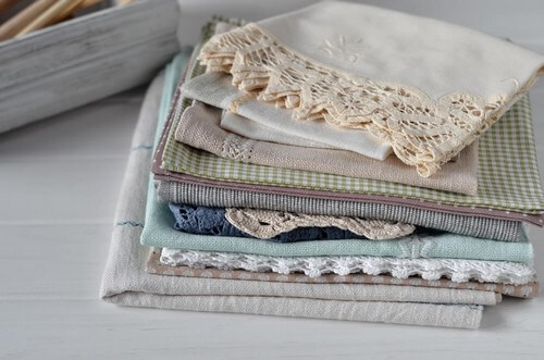 Às vezes, ignoramos pequenos detalhes do jogo de mesa, como os guardanapos ou os porta-guardanapos