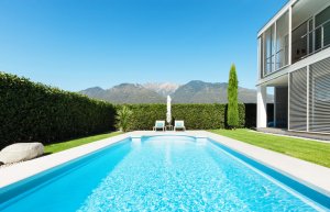 Ideias e desenhos de piscinas no estilo mediterrâneo
