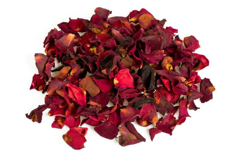 Caixas de madeira decoradas com pétalas