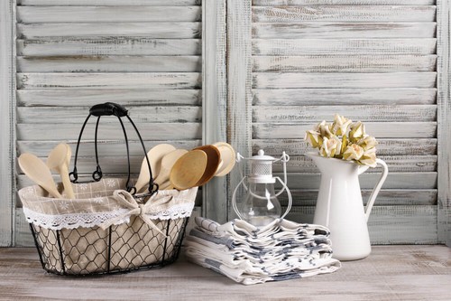 A cozinha pode ser austera ou luxuosa, mas nem por isso deixa de ser aconchegante e funcional