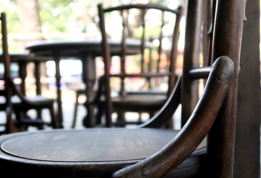 A cadeira Thonet: a curva e o dinamismo