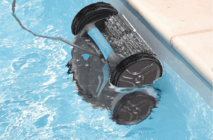 Como conectar e usar um aspirador para piscina