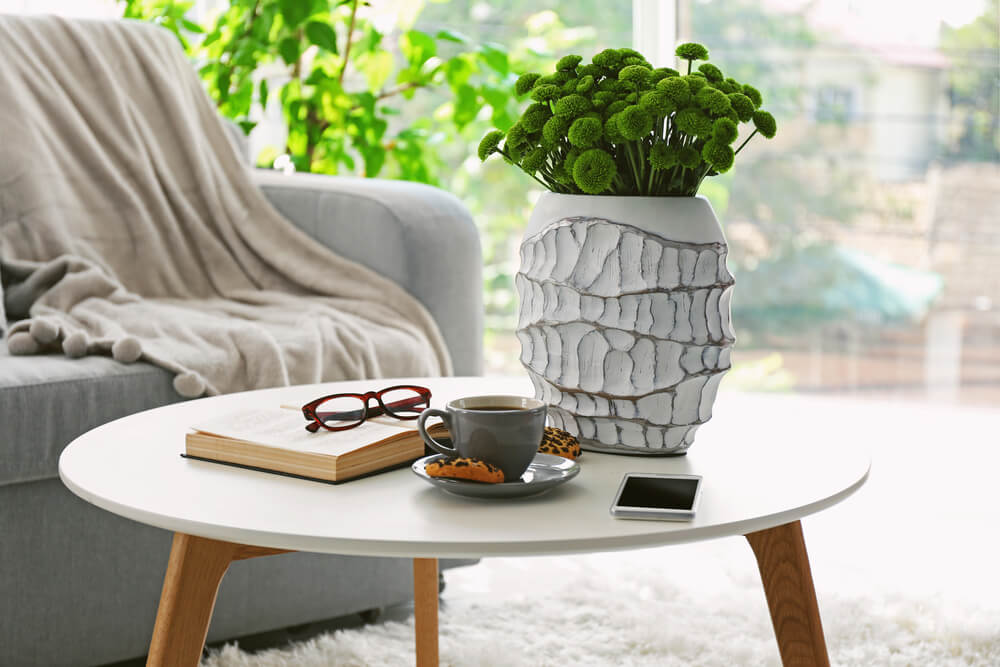 Os erros mais comuns ao decorar a sua mesa de centro