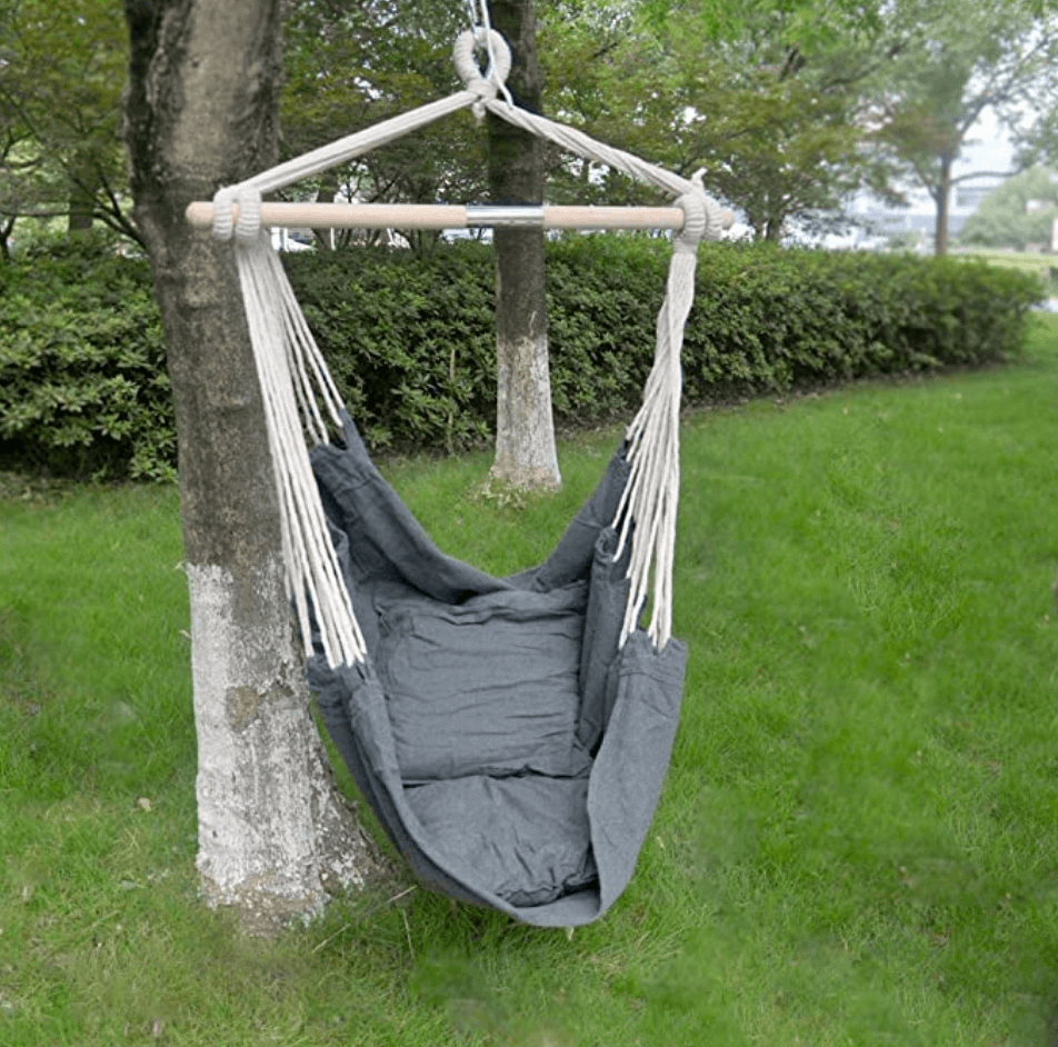 As melhores cadeiras suspensas para uma casa chique