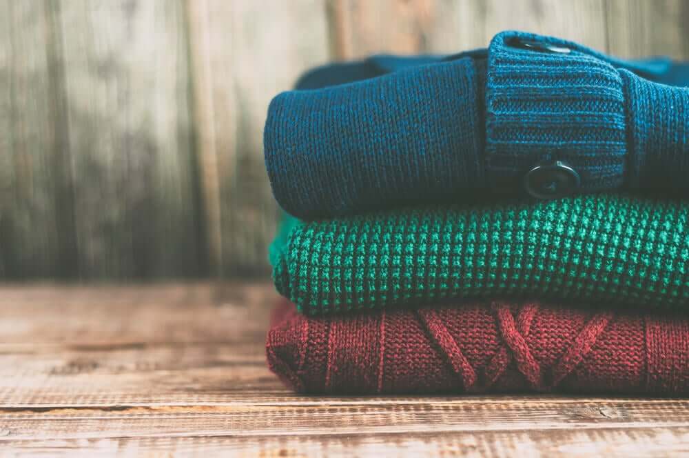 truques infalíveis para organizar o guarda-roupa sem cometer erros