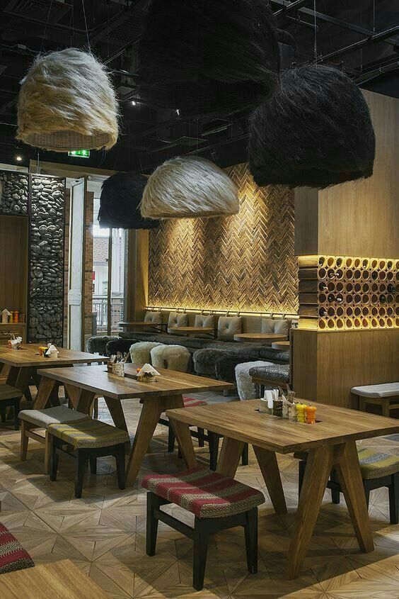 Decoração de uma cafeteria com estilo rústico