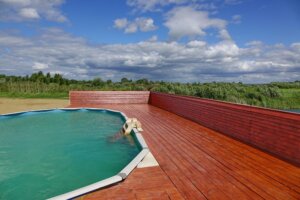 Benefícios das piscinas pré-fabricadas quando se trata de economia